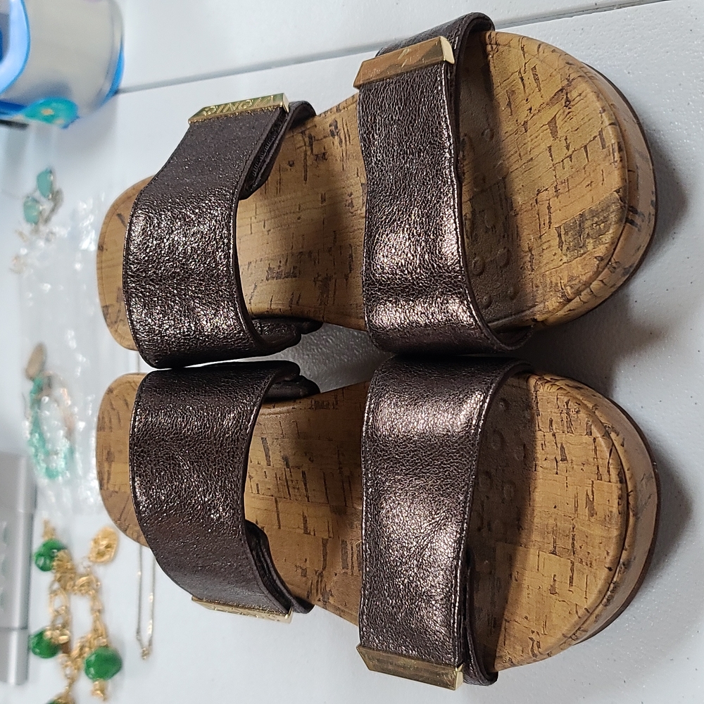 Vionic Pepper Metallic Sandals - image 3